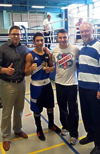 v. li. n. re.: Herr Kleinsorg, Präsident “BC Traktor Schwerin“, Narek Markajan, Sieger und bester Techniker des Turniers, Herr Morales, Landestrainer boxen M/V, Herr Tischendorf, Schulleiter Sportgymnasium Schwerin